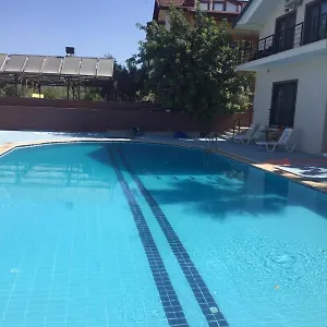  Apart Otel Mert